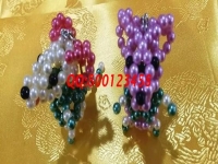 11月26日，不分人群，做珠繡串珠外發(fā)手工活加工項目，大家都選手工之家，圖為勵志珠珠繡串珠成品實拍